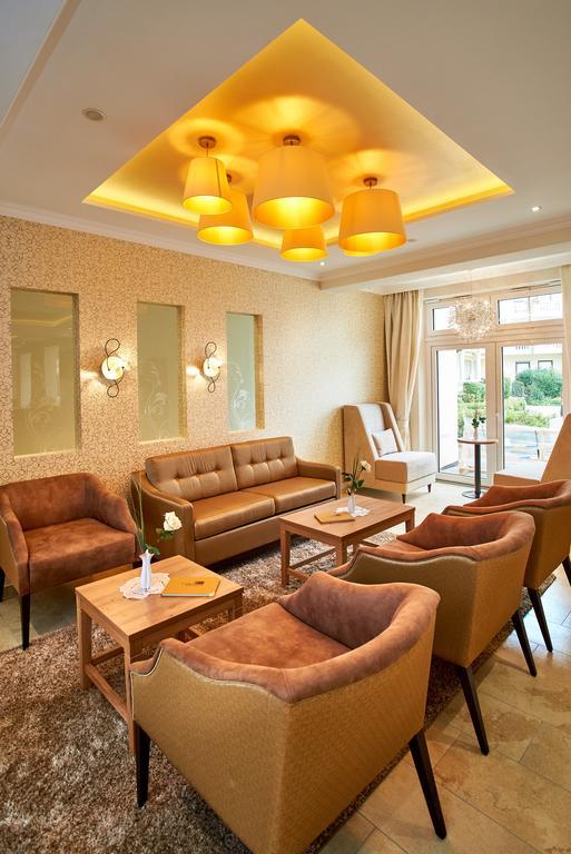 Kurhotel Kaiser Trajan Бад-Геггінг Екстер'єр фото