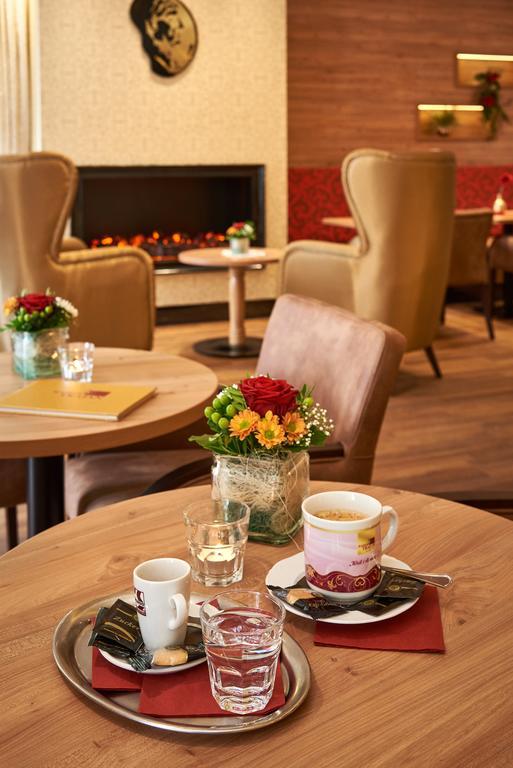 Kurhotel Kaiser Trajan Бад-Геггінг Екстер'єр фото